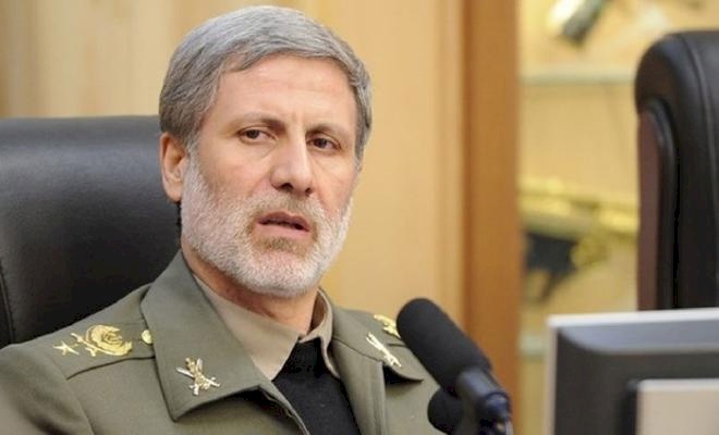 قائد الجيش الإيراني يتوعد أميركا برد حاسم