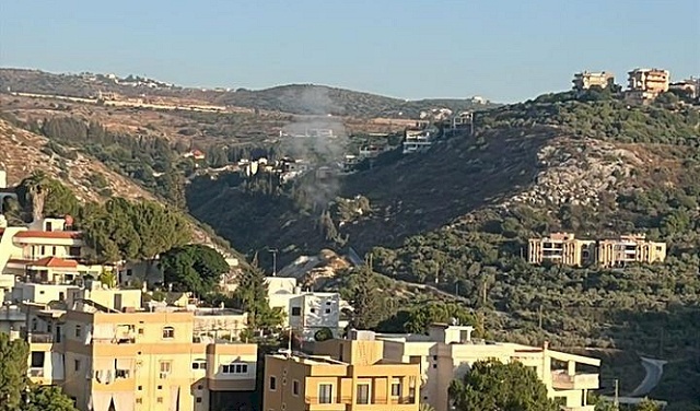 شهيدان ومصابان بغارتين إسرائيليتين على مركبة ودراجة نارية جنوبي لبنان