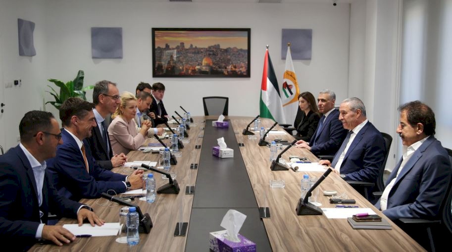 الشيخ يلتقي وفد بعثة المساعدات الحدودية للاتحاد الأوروبي ويؤكد ضرورة وقف إطلاق النار وزيادة الدعم الإنساني لغزة
