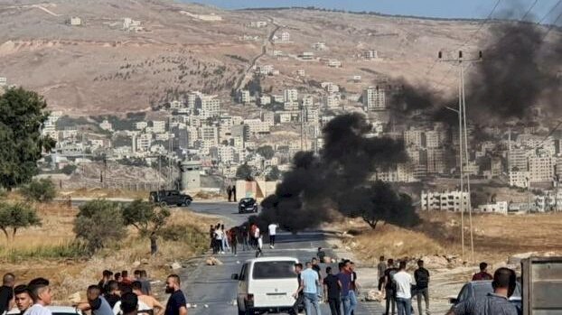 محدث: شهيدان ومصابون في هجوم المستعمرين على بلدة سنجل (فيديو)