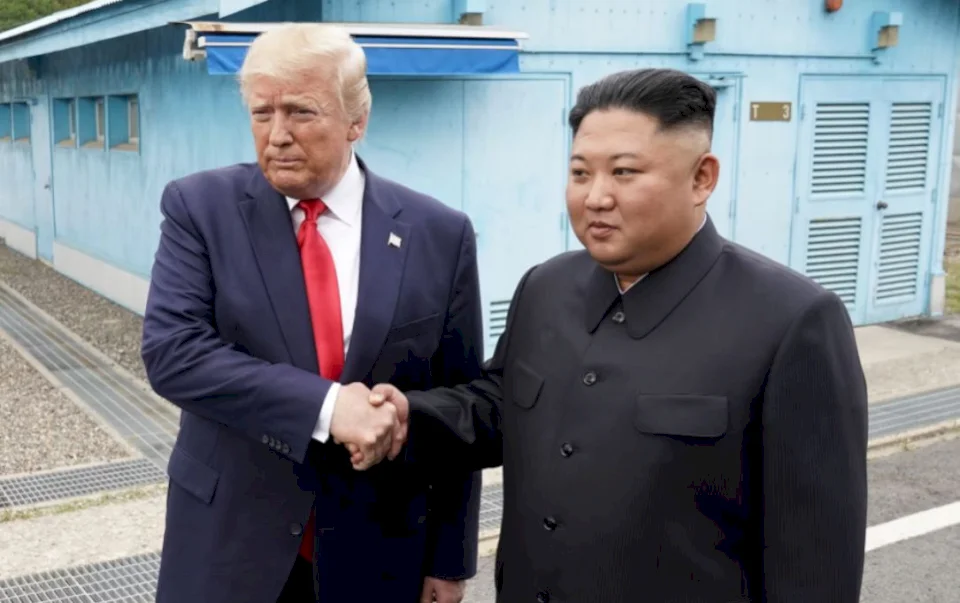 The White House: Trump Remains Open to Dialogue with Kim Jong Un