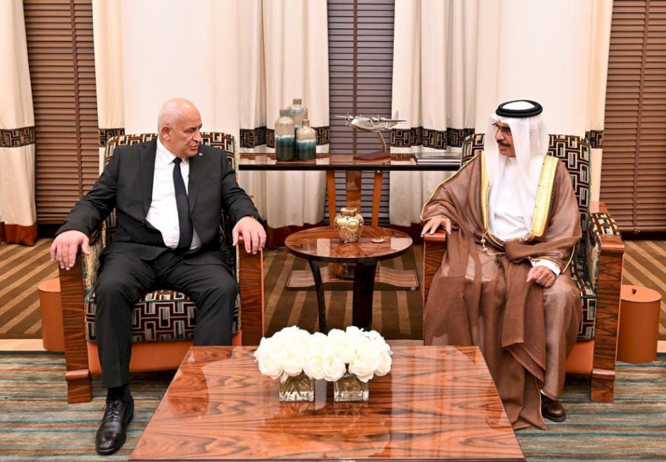 وزير الداخلية يلتقي نظيره البحريني لبحث تعزيز وتطوير آليات التعاون الثنائي