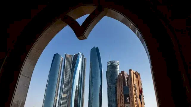 إسرائيل تجلي بعثتها في الإمارات وسط تحذيرات أمنية مشددة