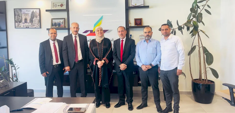 البنك الإسلامي العربي ومحافظة رام الله والبيرة يبحثان سبل التعاون المشترك