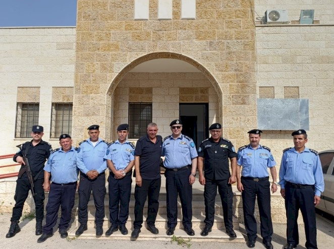 العميد رشيد الحمدان نائب مدير عام الشرطة يتفقد مركزي تل وعصيرة الشمالية في نابلس