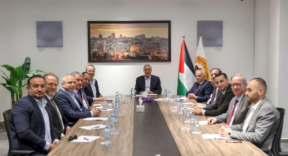 الشيخ يستقبل ملتقى رجال الأعمال بالخليل ويطلعهم على المستجدات السياسية والاقتصادية