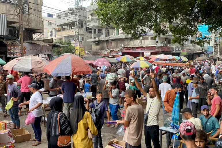 الدفع الإلكتروني يخفض عمولة تجار السيولة في غزة