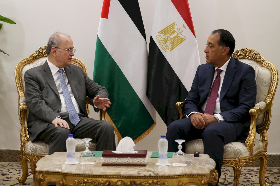 مصطفى يبحث مع نظيره المصري جهود وقف حرب الإبادة على شعبنا وتكثيف الإغاثة العاجلة