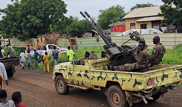 السودان: اشتباكات عنيفة بالفاشر وتحذيرات من أزمة إنسانية وصحية حادة