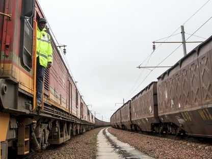 דרום אפריקה פותחת את רשת הרכבות לחברות המגזר הפרטי כדי להצילה