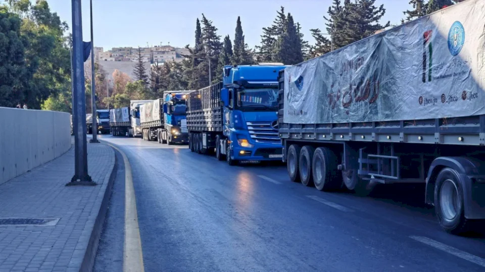 عمان تدين اعتداءات المستوطنين على شاحنات المساعدات الأردنية لغزة