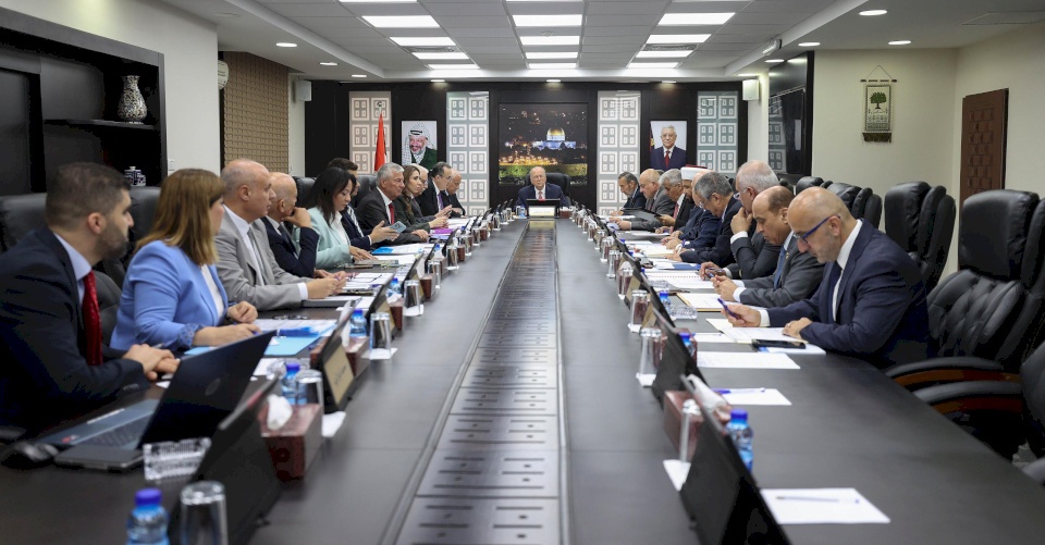 رئيس الوزراء: استمرار جهود الحكومة لتأمين موارد مالية لتغطية الالتزامات المتراكمة