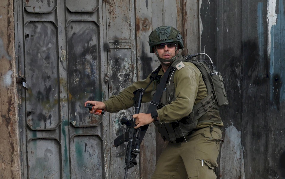 الاحتلال يواصل اقتحام قرى وبلدات شمال غرب القدس لليوم الثالث