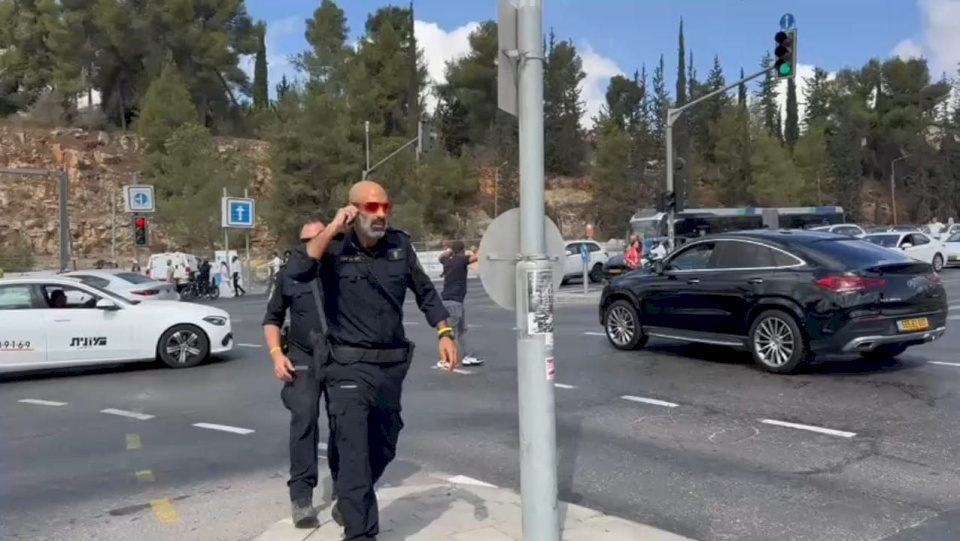 Intensification des opérations après l'attaque.. l'occupation déploie 4 bataillons à Jérusalem et renforce ses forces en Cisjordanie
