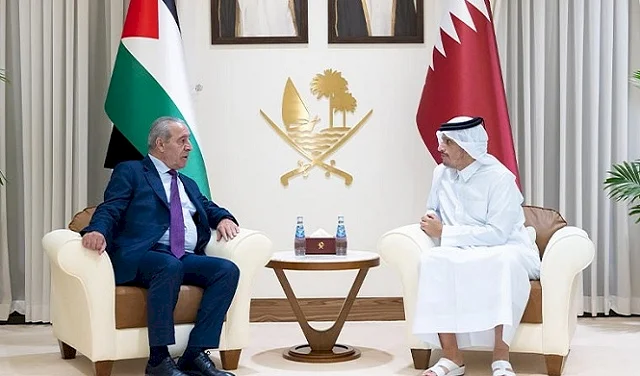 حسين الشيخ يبحث الوضع في غزة وحشد الاعتراف بدولة فلسطين في قطر