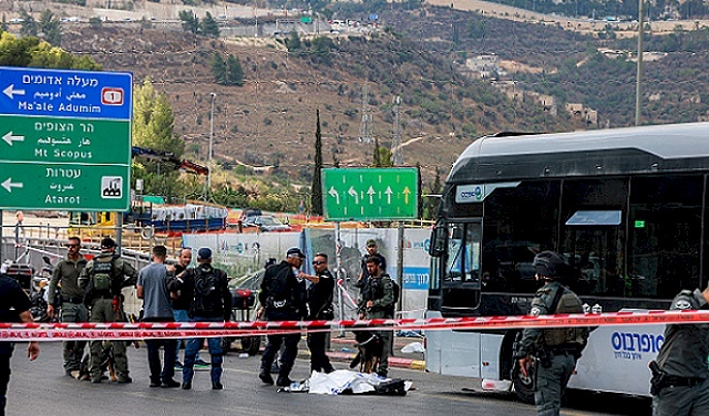 مصابان بعملية طعن بفندق في منطقة القدس واعتقال فلسطيني من شعفاط