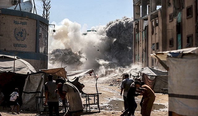 War on Gaza: Israeli Army Begins Series of Extensive Attacks on Gaza City