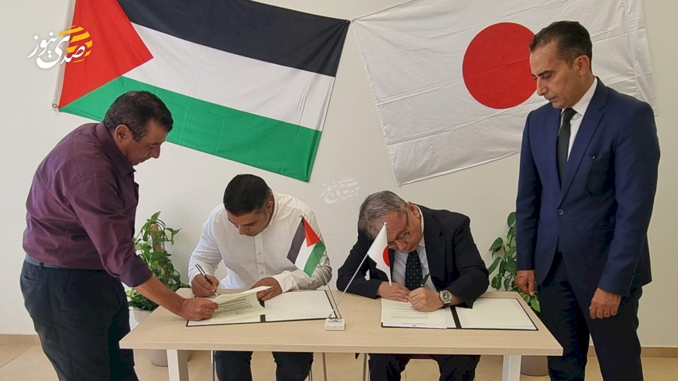 Financement japonais : Signature d'un contrat de subvention avec le conseil villageois d'Iskaka pour la réhabilitation du réseau électrique