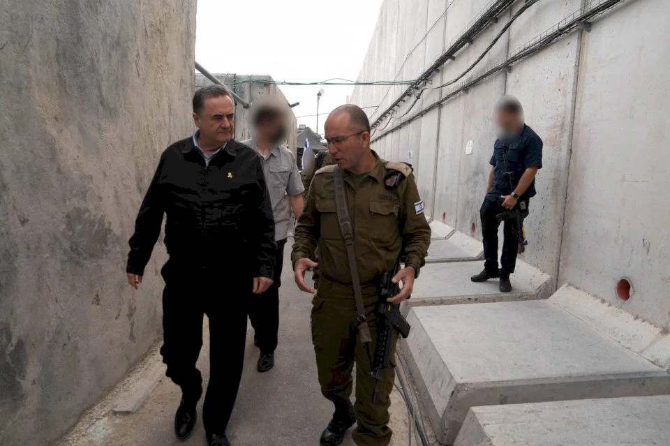 קטס משיק את אותם איומים: נחריב את עזה אם חמאס לא שחררת את השבויים