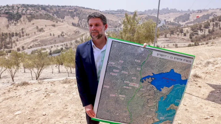 עסקת קרקע מעבירה בכיר... מאבק הסמכויות חושף את התפשטות השפעת סמוטריץ' ביהודה ושומרון