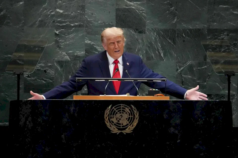 Trump Calls for Ending Gaza War: Recognizing Palestine is a "Reward" for "Horrors"