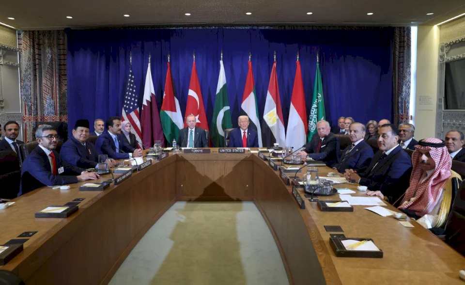 Trump with Leaders of Arab and Islamic Countries: "We Will End What Should Have Never Started"