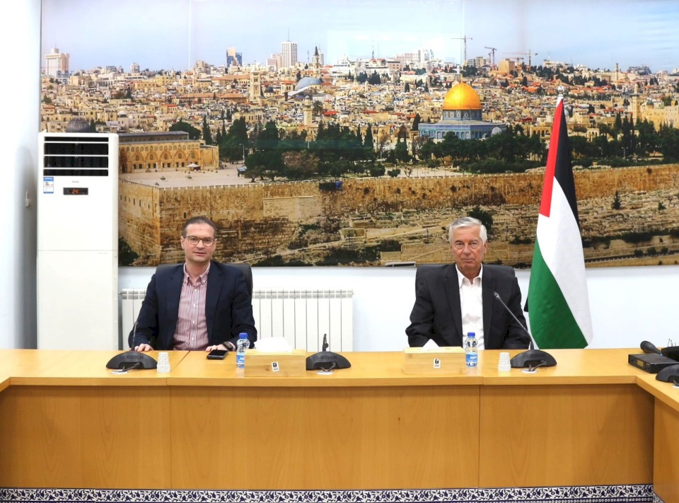 مجلس تنظيم قطاع الكهرباء يعقد ورشة توعوية في وزارة الصناعة لبحث تحديات الطاقة ودعم القطاع الصناعي