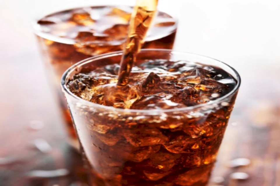 What Happens to the Liver When Drinking "Diet" Soft Drinks?