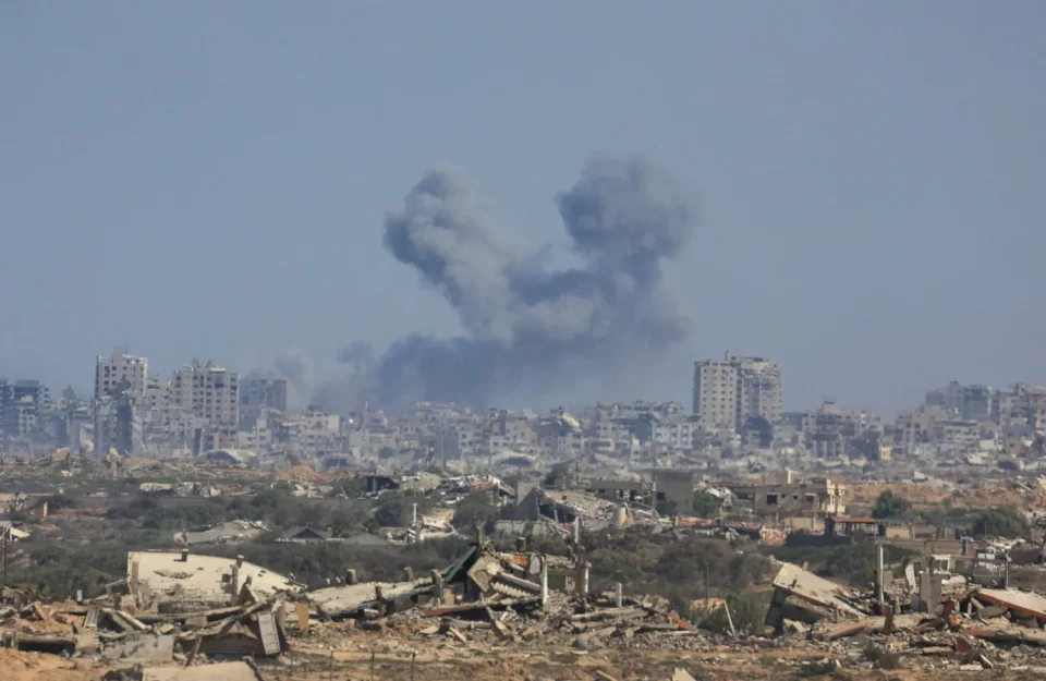 Gaza City... The Israeli army destroys entire neighborhoods one after another