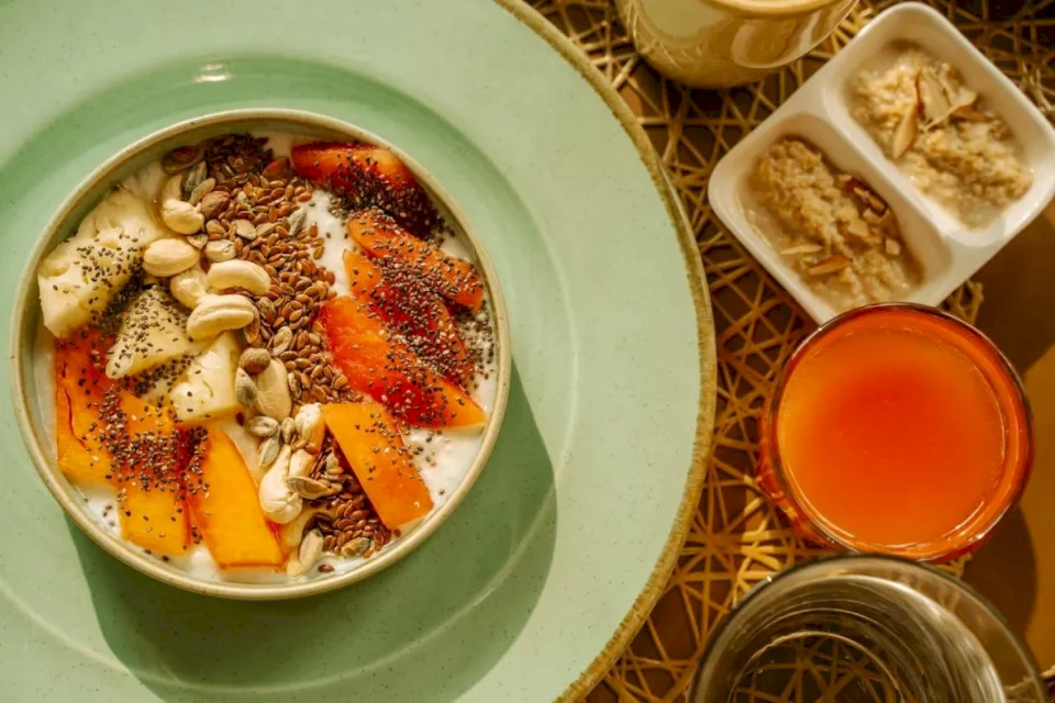 Graines de chia avec yaourt... 4 bienfaits santé étonnants pour ce mélange