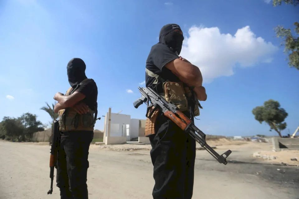 4 عشائر وجماعات مسلحة تتحدى «حماس» في غزة
