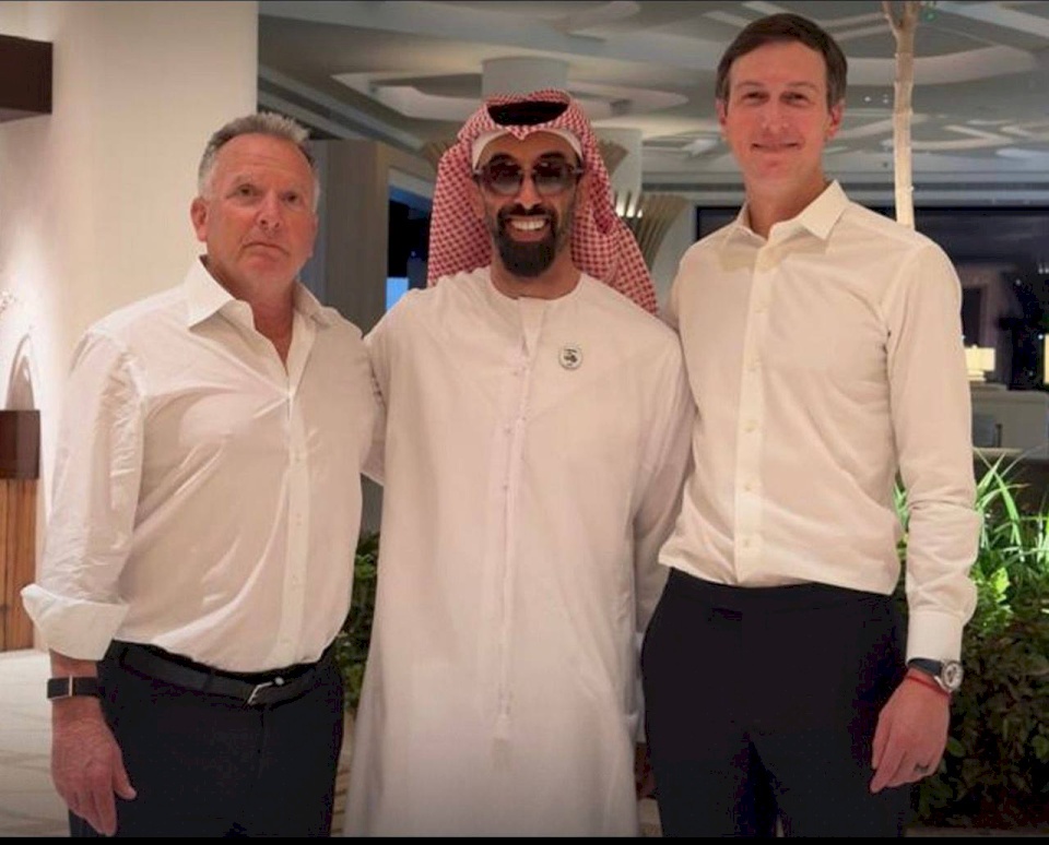 Tahnoun ben Zayed rencontre Steve Wittekov et Jared Kushner pour discuter de questions telles que le cessez-le-feu à Gaza