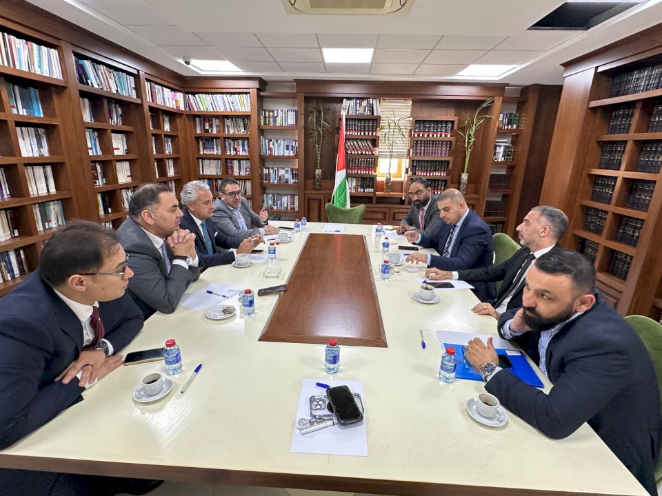نقابة المحامين تستضيف لقاءً مجتمعيًا يناقش الواقع المأساوي لمجمع المحاكم النظامية في رام الله