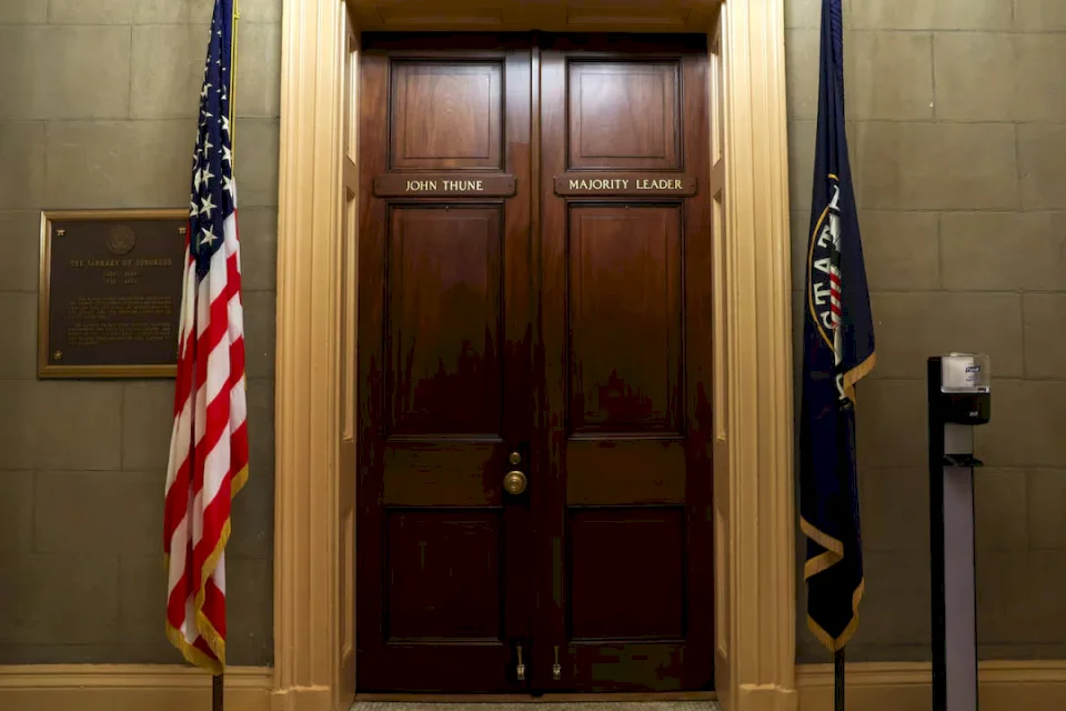 U.S. Government Shutdown Enters Its 23rd Day and Approaches Historic Record
