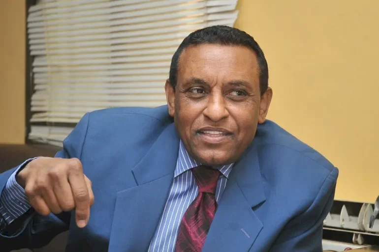 رئيس وزراء السودان كامل إدريس يطالب المنظمات الدولية بالتدخل فوراً