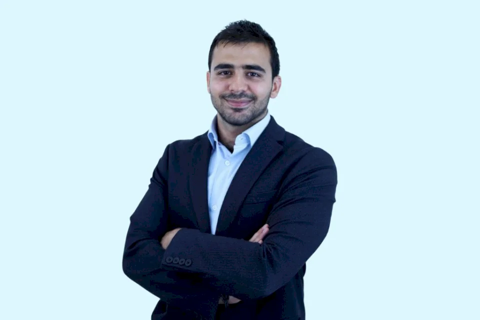 عيسى فواضله يحصل على لقب "المحلل المالي المعتمد" من معهد CFA الأميركي