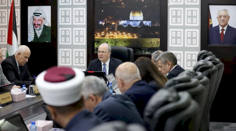 Nouvelles décisions gouvernementales concernant l'eau, l'énergie et l'organisation judiciaire