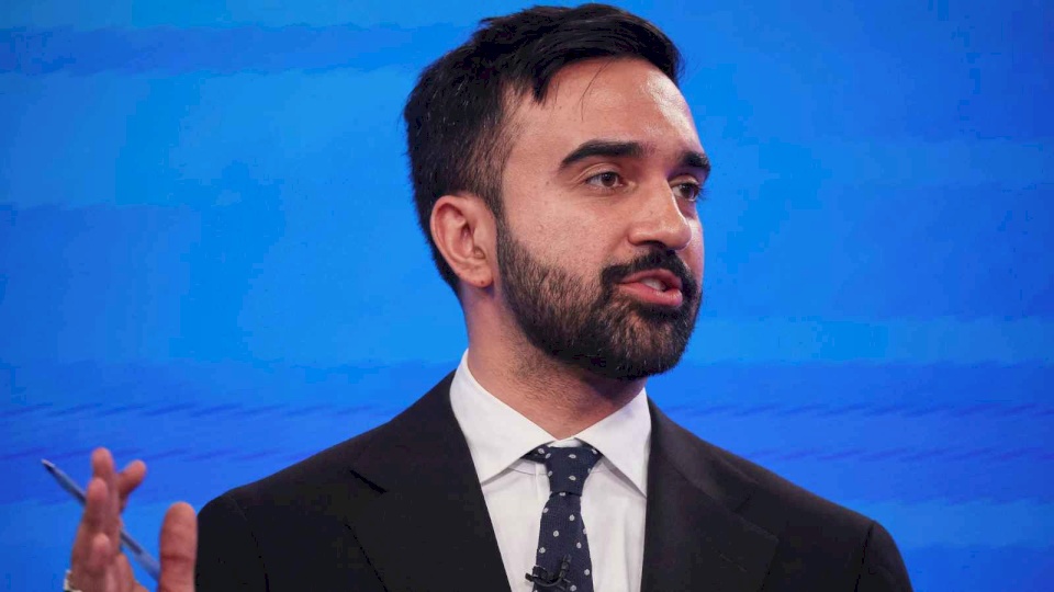 Sondage : des centaines de milliers envisagent de quitter New York en cas de victoire de Mamdani