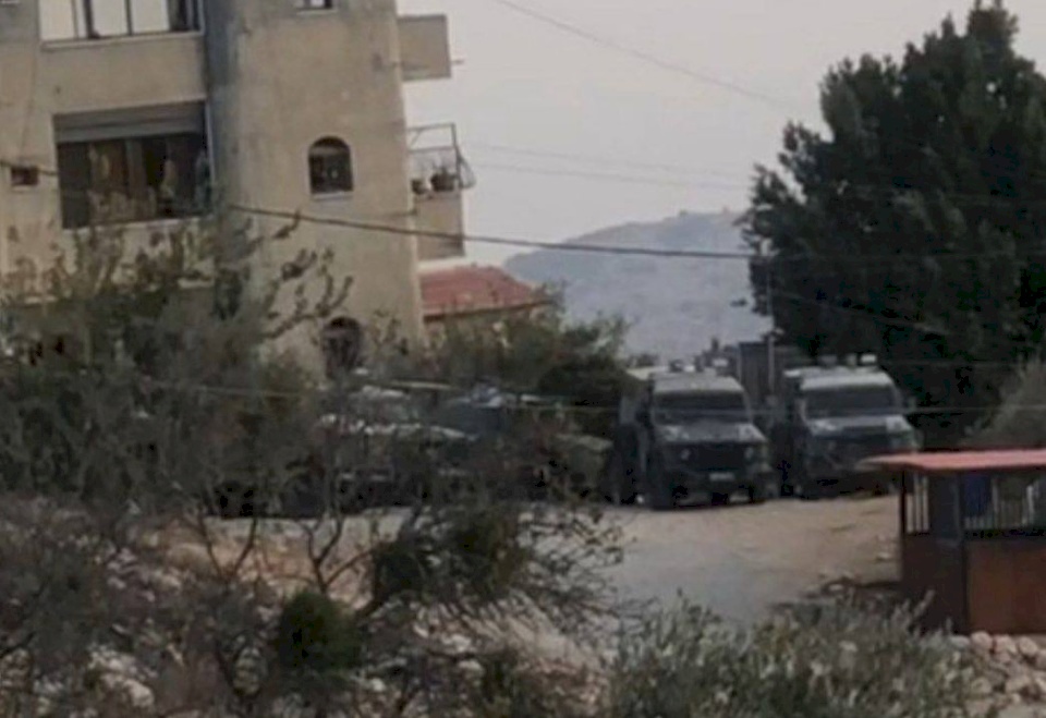 The Occupation Continues to Storm Tubas for Hours and Turns Homes into Military Barracks