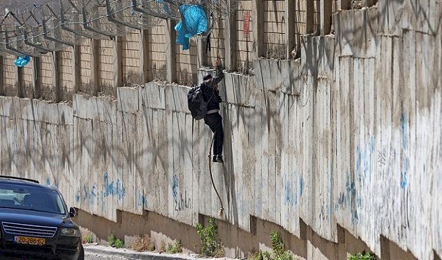 إصابة شاب برصاص جيش الاحتلال شمال القدس