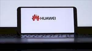 المفوضية الأوروبية تبحث عن سبل لإجبار الاتحاد الأوروبي على التخلص من شركتي هواوي وزد تي إي