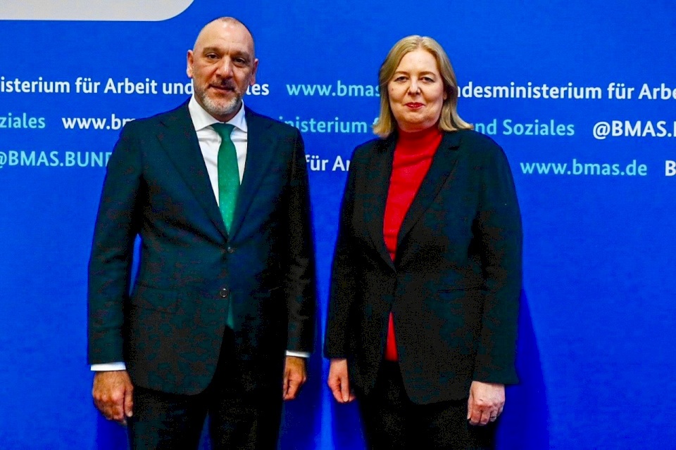 السفير ليث عرفة يطلع وزيرة العمل الألمانية رئيسة الحزب الاشتراكي الديمقراطي (SPD) على التطورات في فلسطين