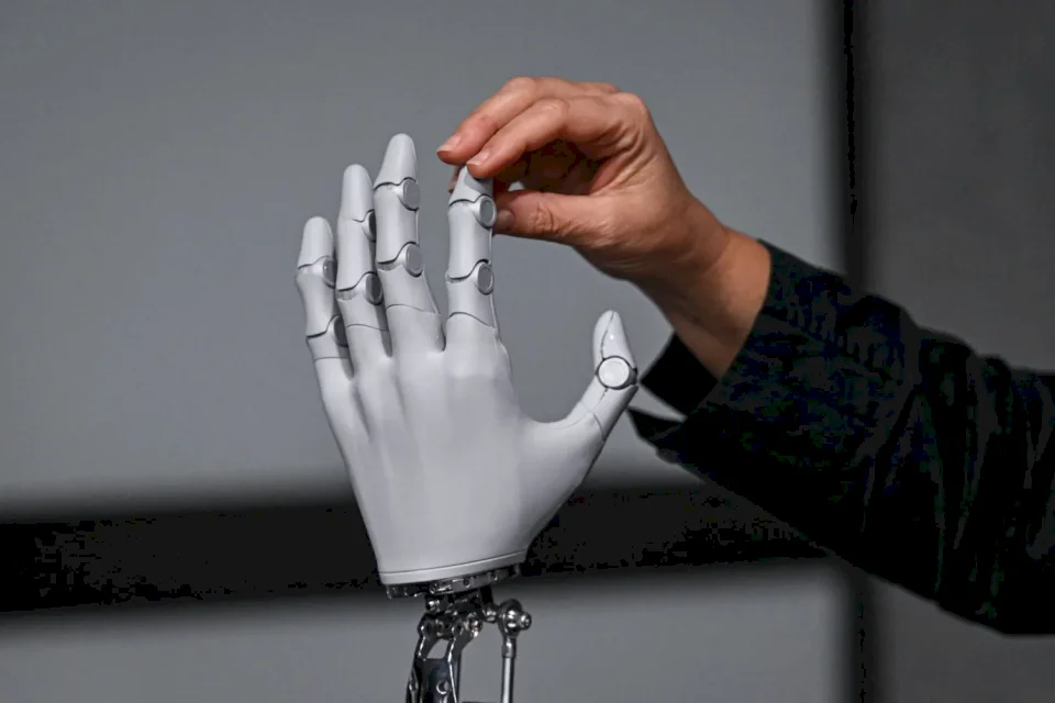 Des robots intelligents apprennent à travailler comme des humains... L'avenir de l'intelligence artificielle physique commence au Japon