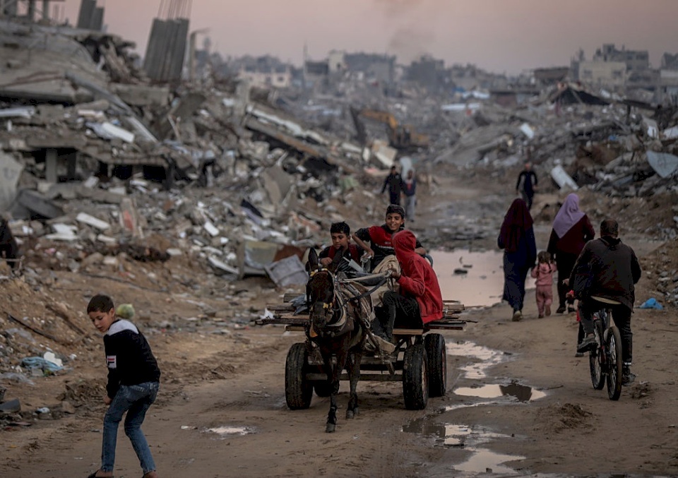 جمعيّة إسرائيليّة تهجّر غزيين إلى وجهات متعدّدة حول العالم