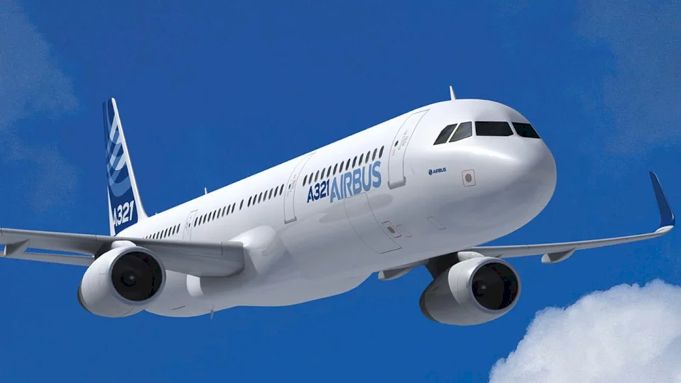 "إيرباص" تتجه للفوز بأغلب صفقة "فلاي دبي" في معرض دبي للطيران