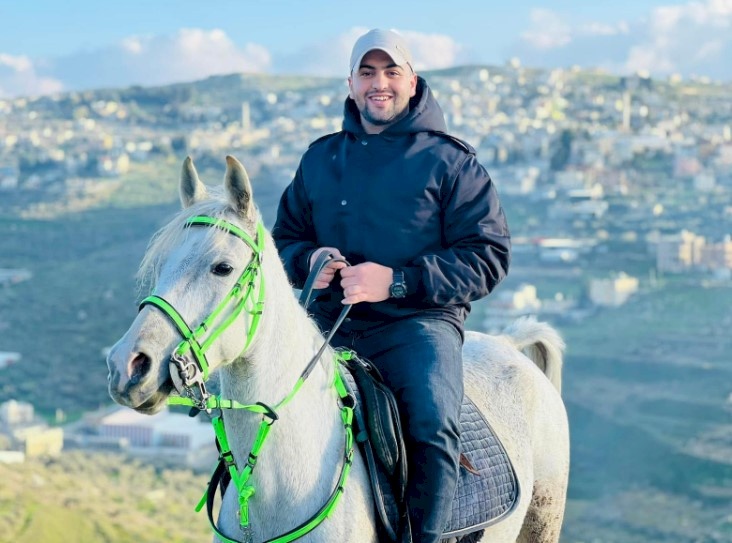 Occupation Storms the Town of Tell West of Nablus and Surrounds a House
