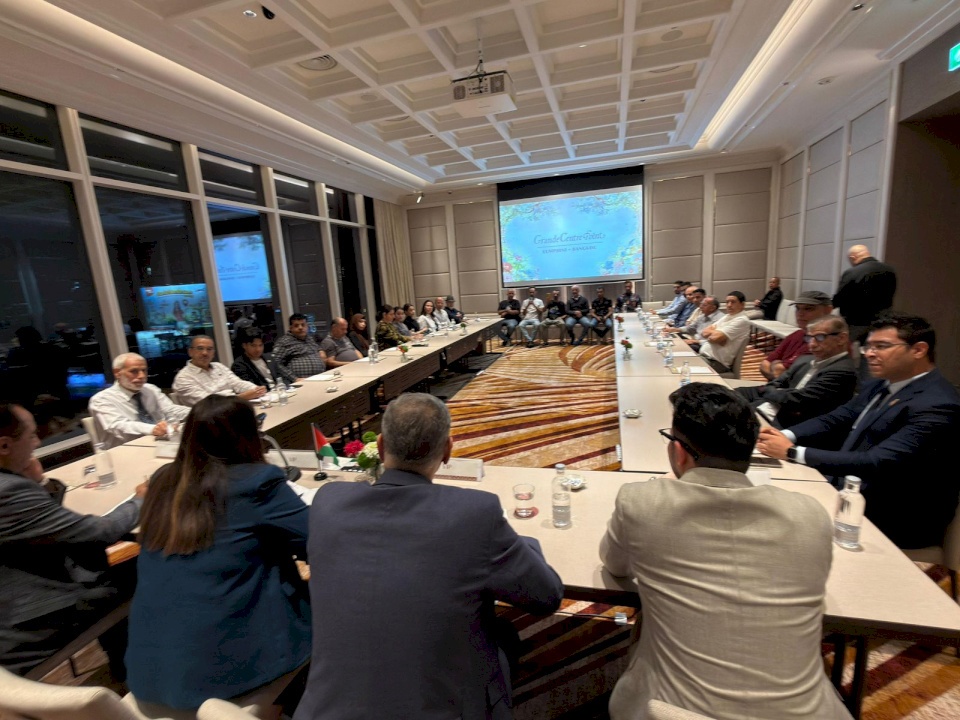 وزيرة الخارجية تبحث مع الجالية الفلسطينية في بانكوك آخر التطورات واحتياجاتهم القنصلية