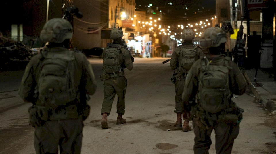 Coinciding with the Operation in the North.. The Occupation Forces Launch a Campaign of Arrests in the West Bank