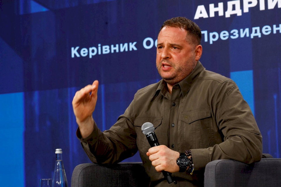 Ukrainian Anti-Corruption Agency Raids Office of Zelensky's Chief of Staff