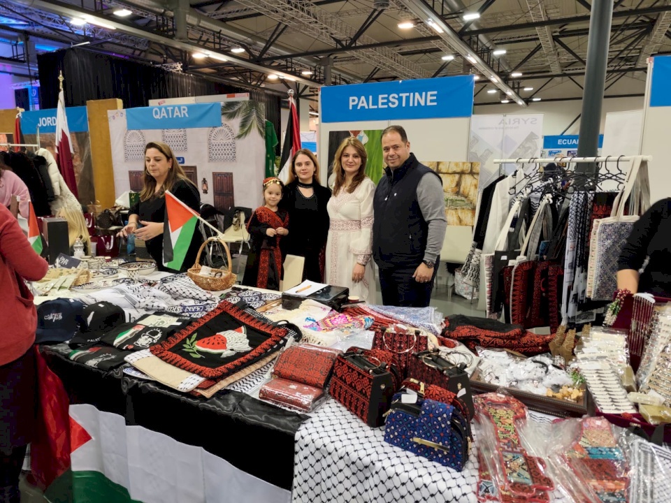 سفارة دولة فلسطين لدى النمسا تشارك في البازار الخيري الدولي بمقر الأمم المتحدة في العاصمة النمساوية فيينا